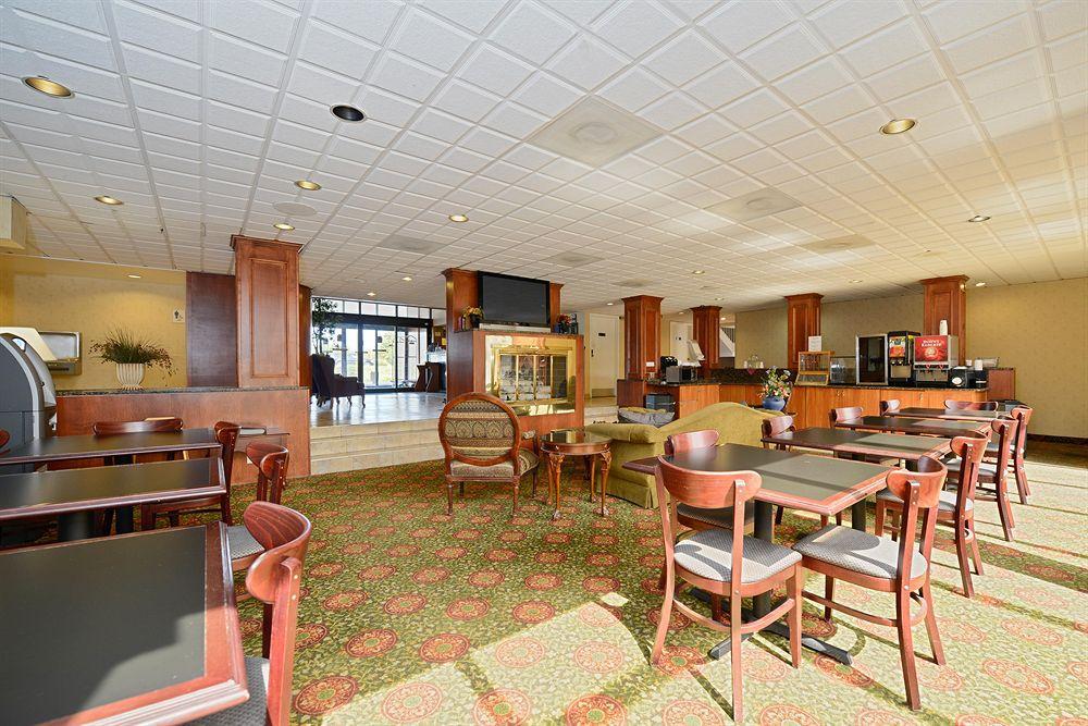 Best Western Detroit Livonia Restaurant foto