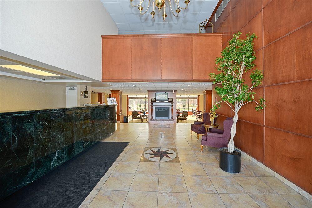 Best Western Detroit Livonia Interior foto