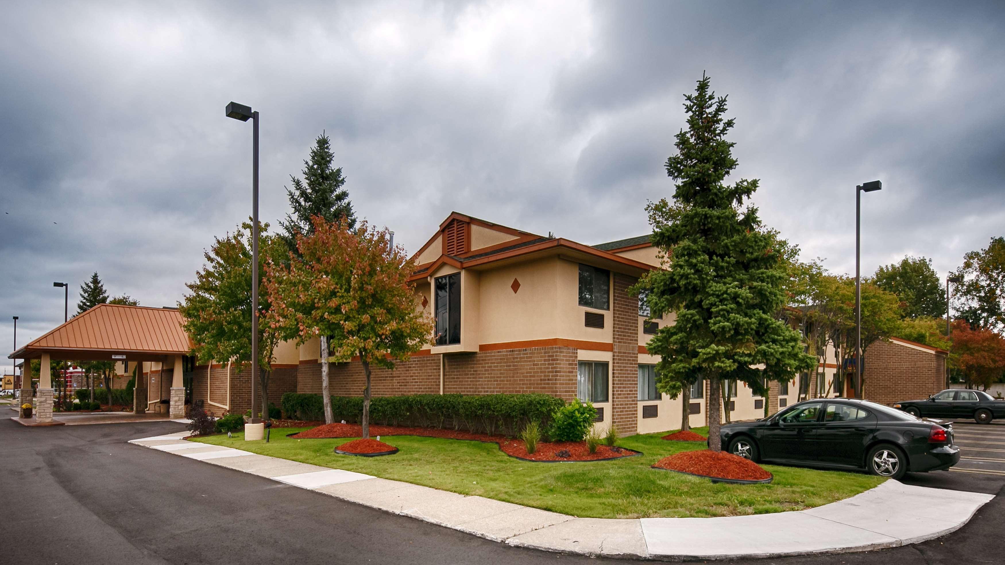 Best Western Detroit Livonia Exterior foto