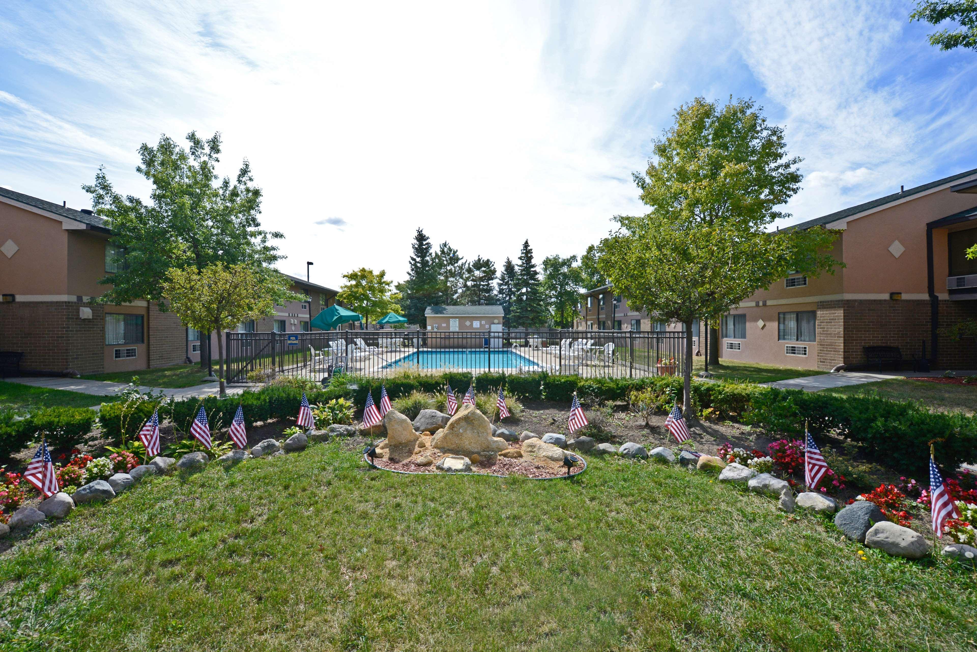 Best Western Detroit Livonia Exterior foto