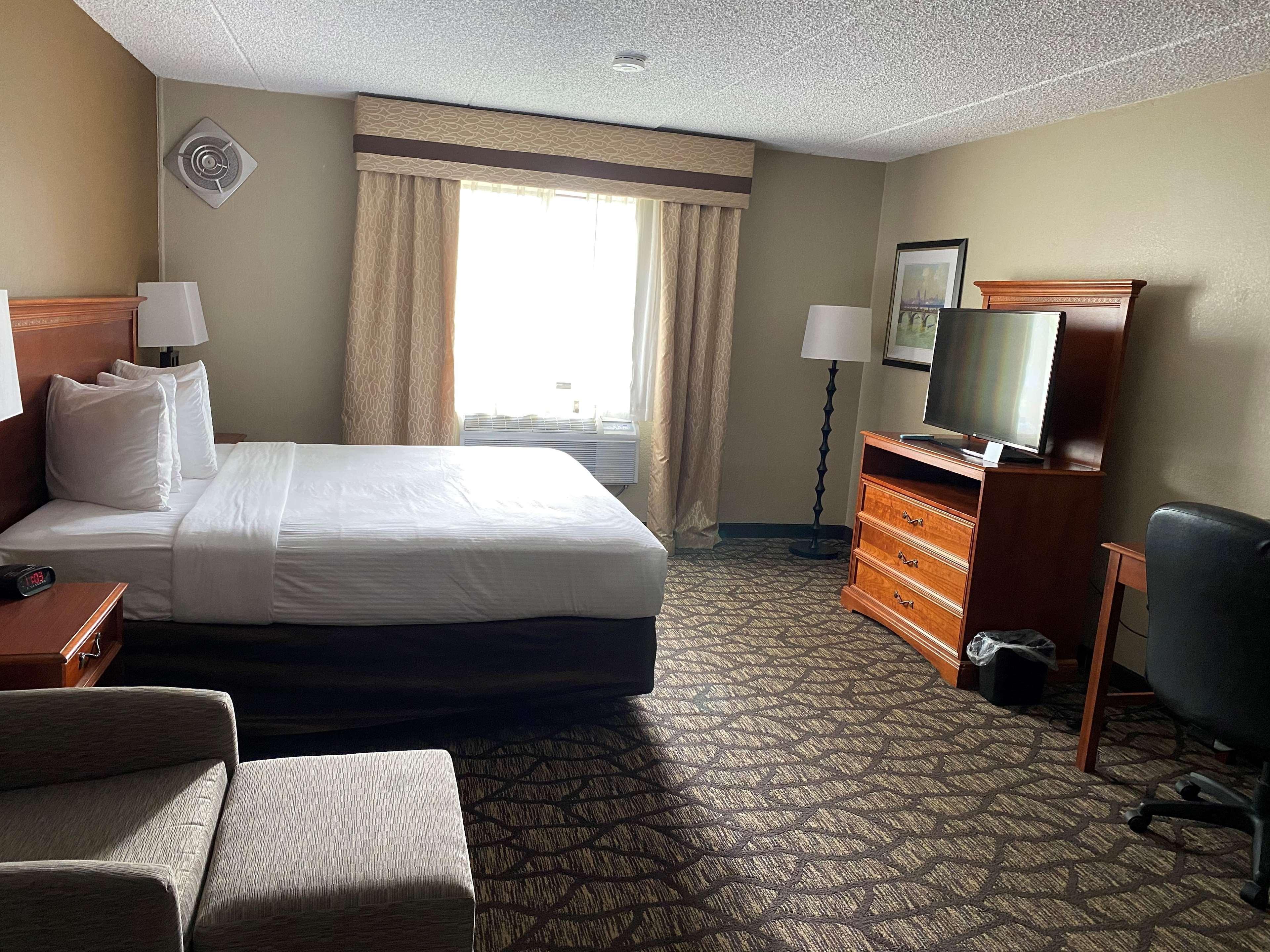Best Western Detroit Livonia Exterior foto