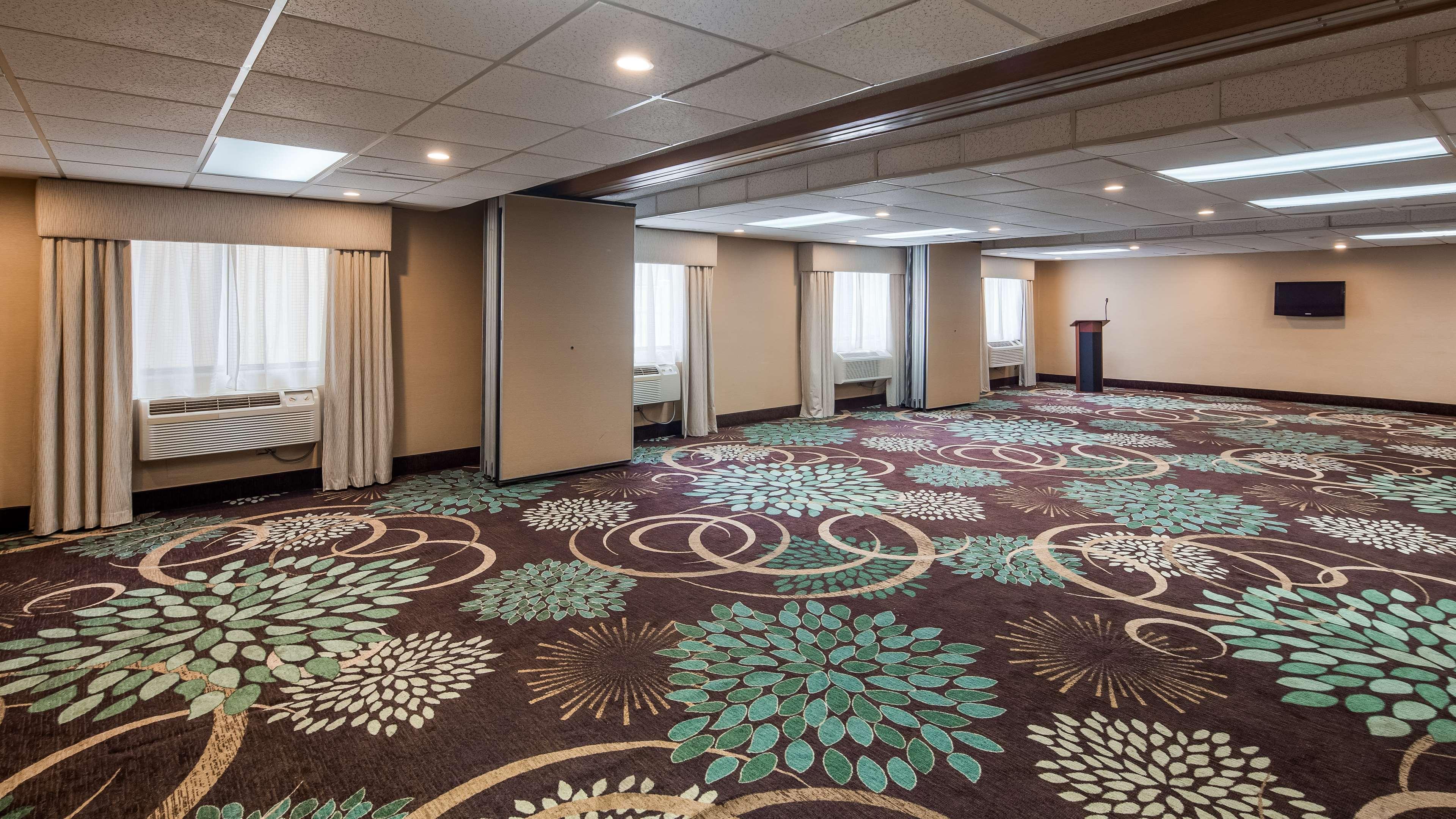 Best Western Detroit Livonia Exterior foto