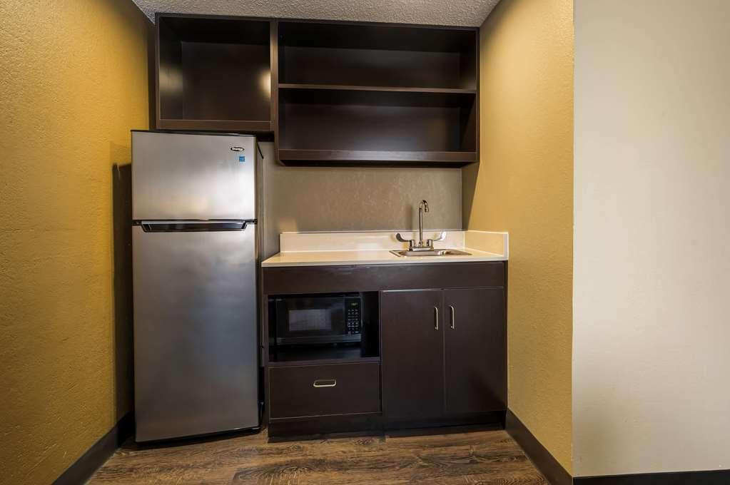 Best Western Detroit Livonia Zimmer foto
