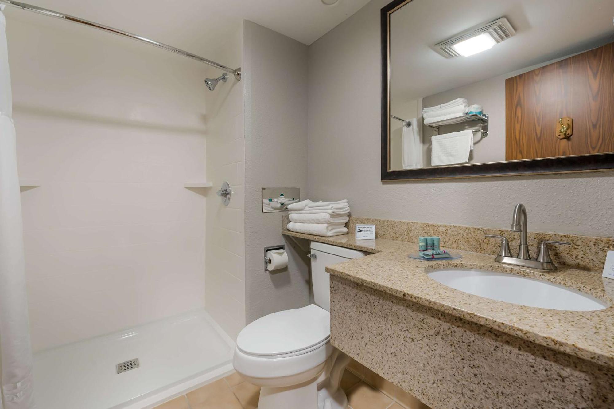 Best Western Detroit Livonia Exterior foto