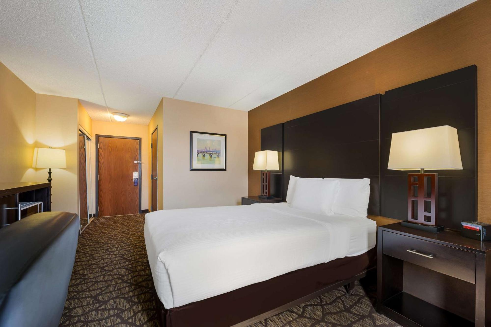 Best Western Detroit Livonia Exterior foto
