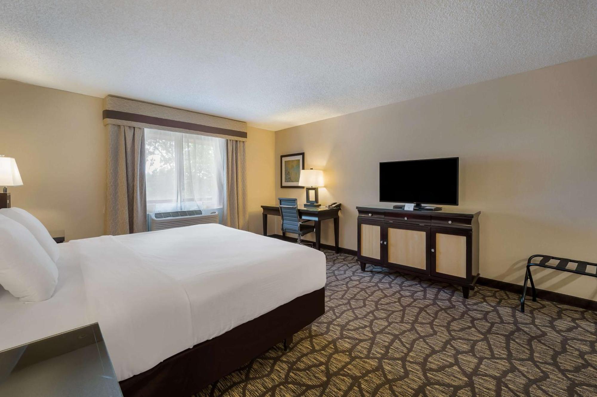 Best Western Detroit Livonia Exterior foto