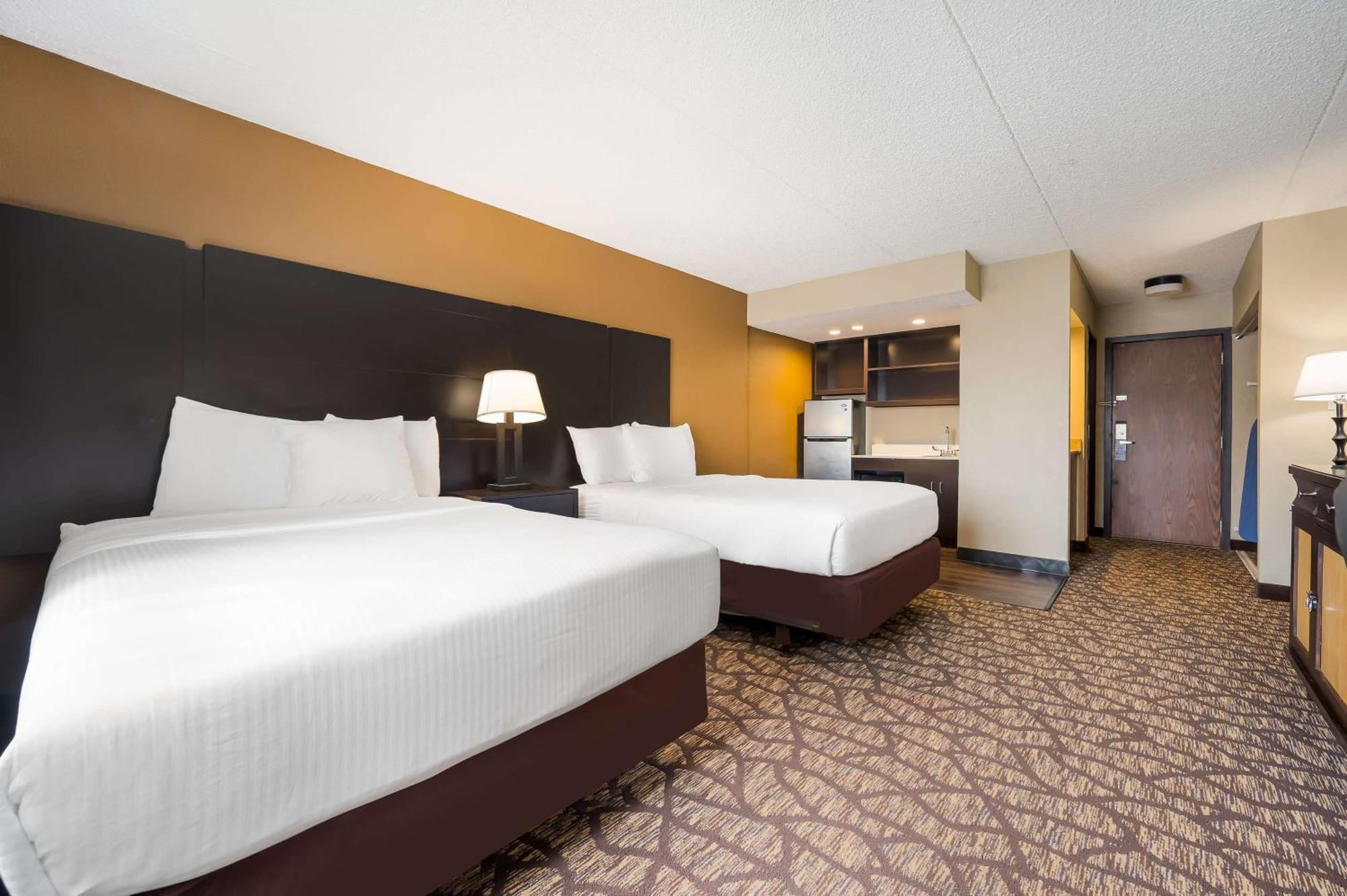 Best Western Detroit Livonia Exterior foto
